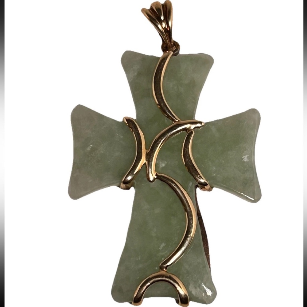 Vintage Carved Nephrite Jade Cross Pendant w/10k gold wire setting